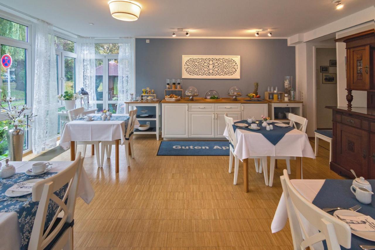 Hotel Am Elisabethufer Jever Kültér fotó