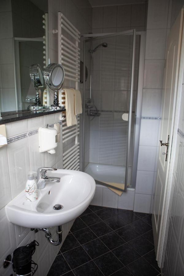 Hotel Am Elisabethufer Jever Kültér fotó