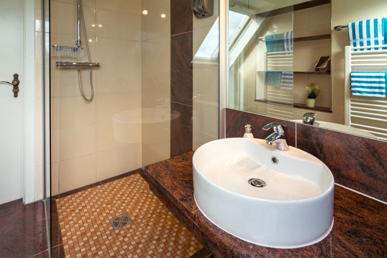 Hotel Am Elisabethufer Jever Kültér fotó