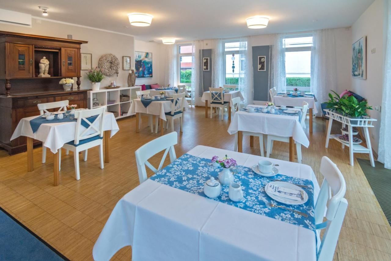 Hotel Am Elisabethufer Jever Kültér fotó