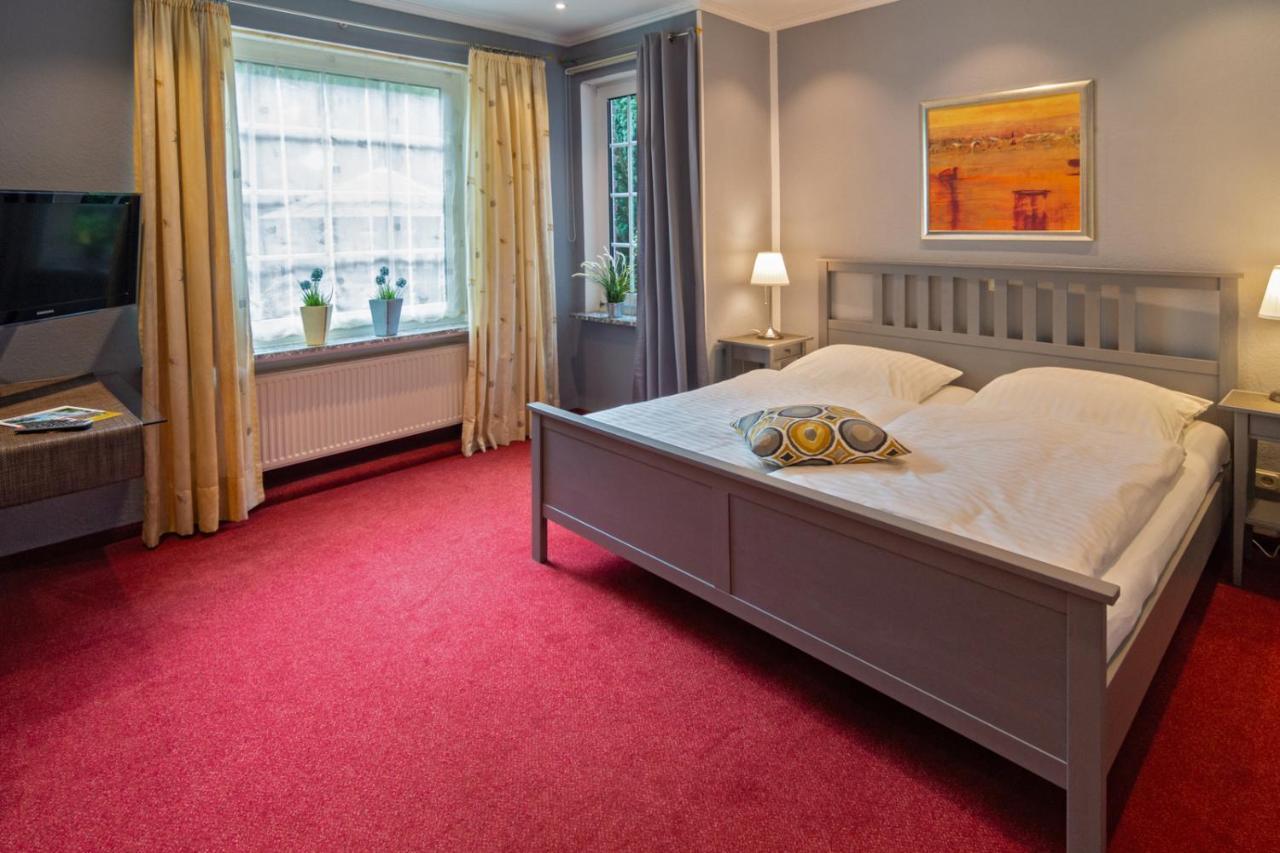 Hotel Am Elisabethufer Jever Kültér fotó