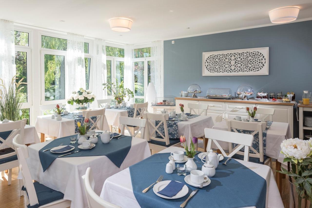 Hotel Am Elisabethufer Jever Kültér fotó