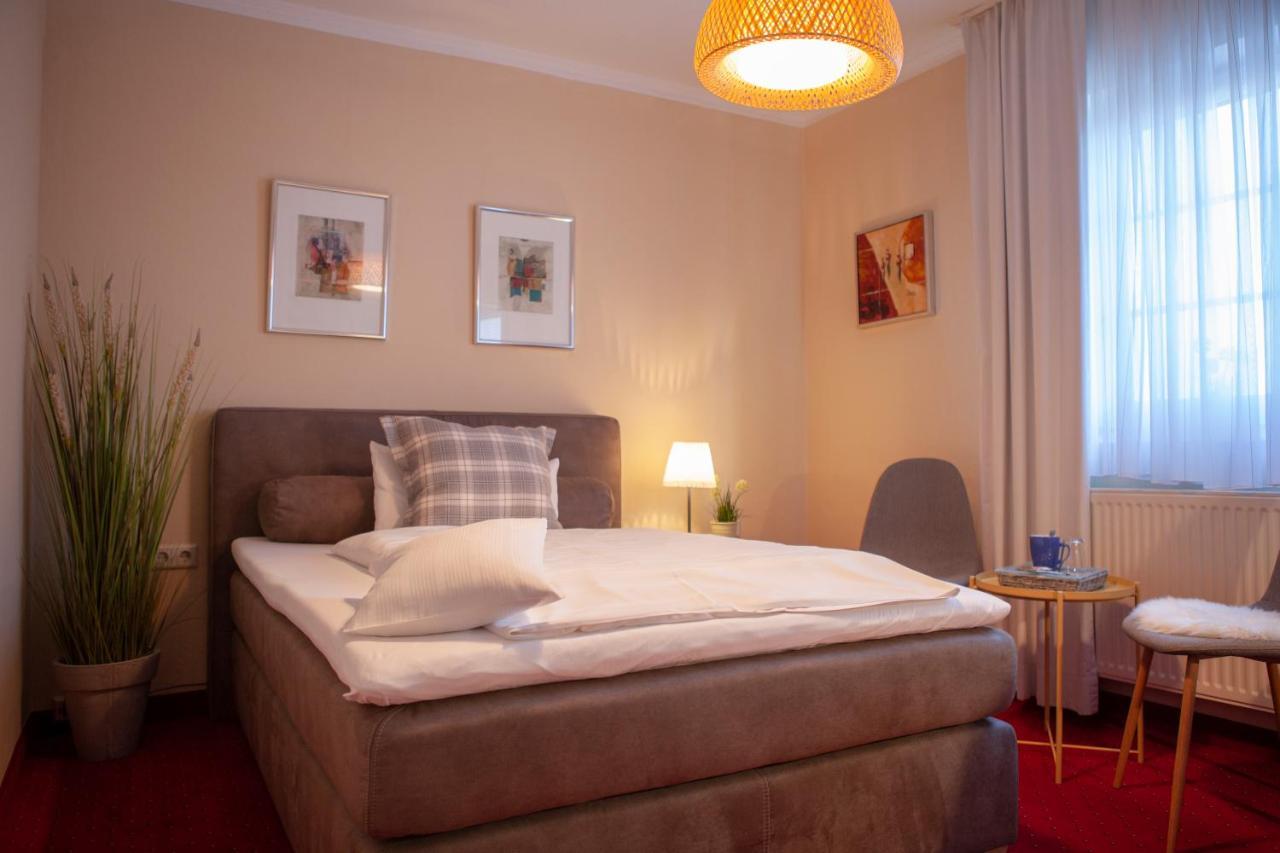 Hotel Am Elisabethufer Jever Kültér fotó