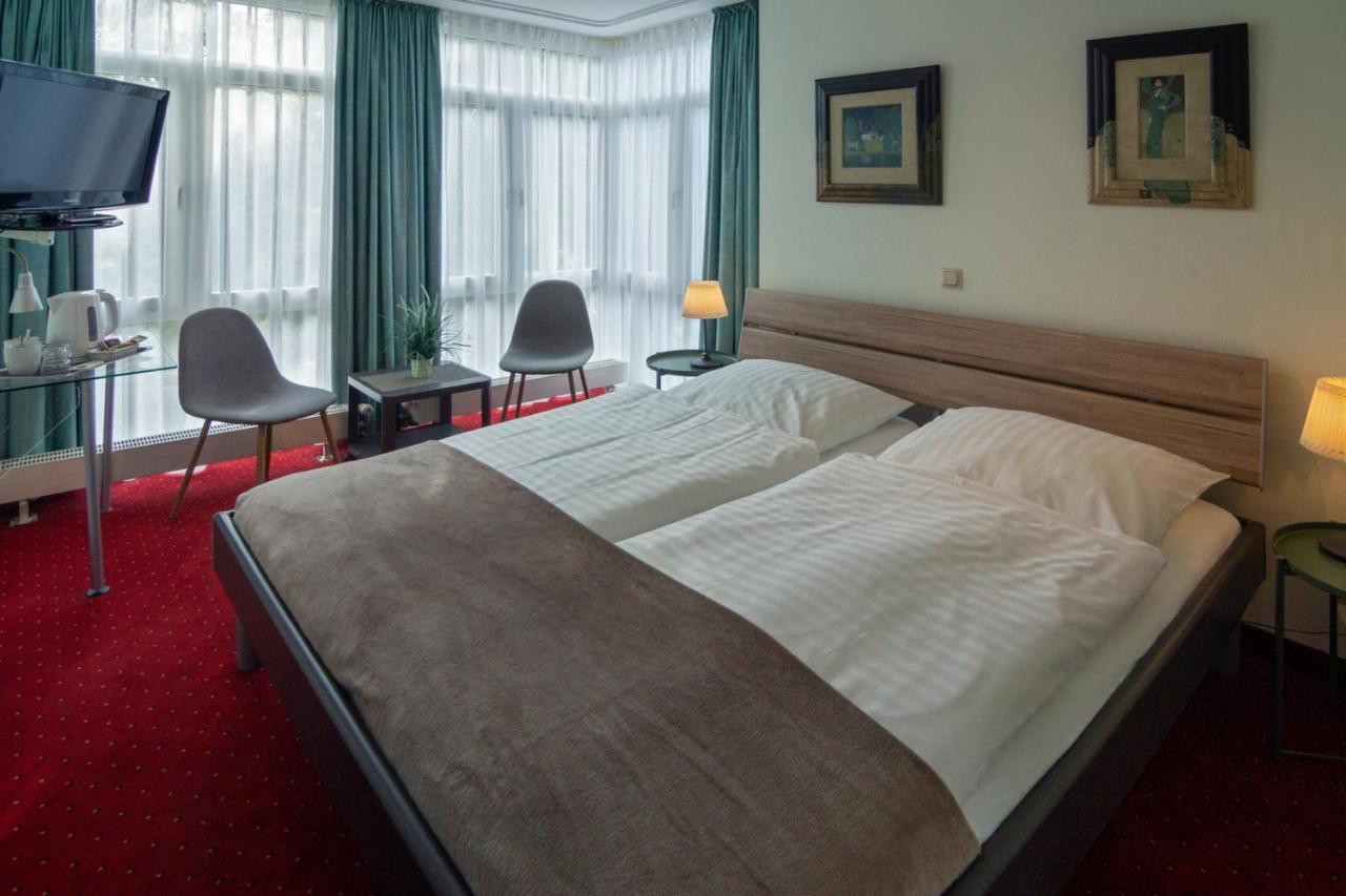 Hotel Am Elisabethufer Jever Kültér fotó